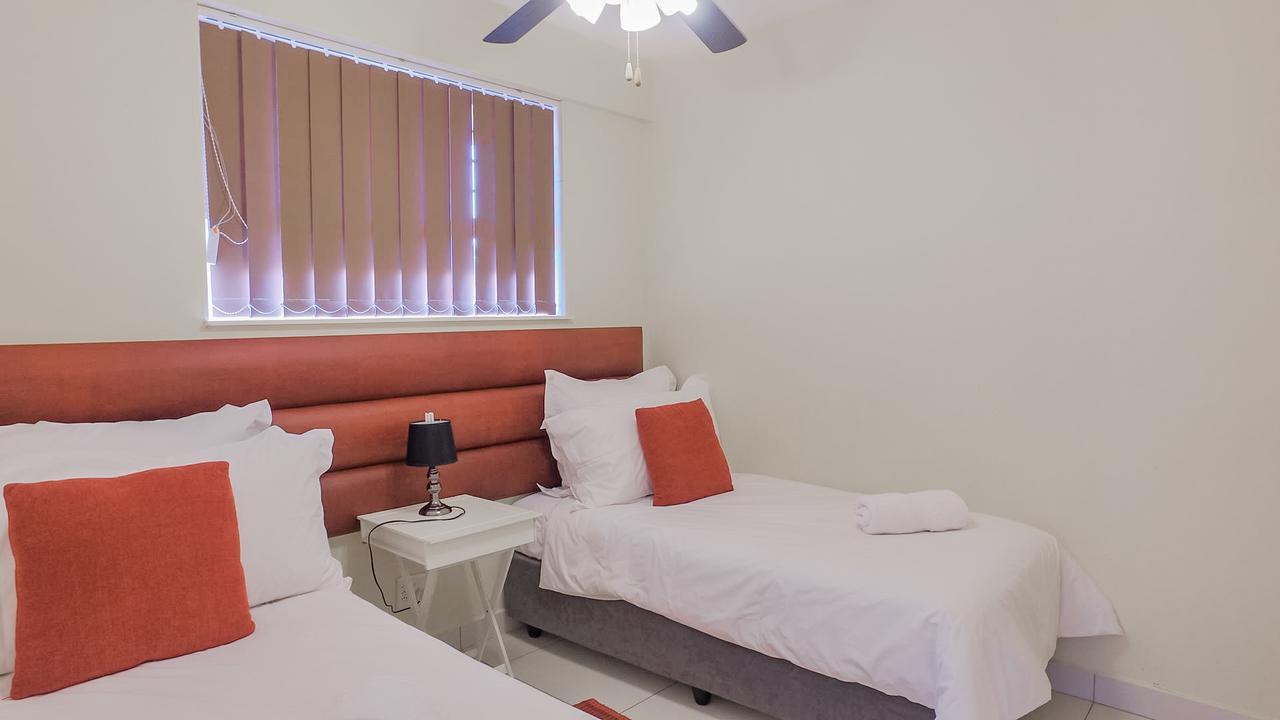 South Coast Beachfront Holiday Apartments Amanzimtoti Eksteriør bilde